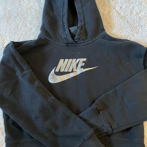 Girls Nike Cropped Sweatshirt. Size L